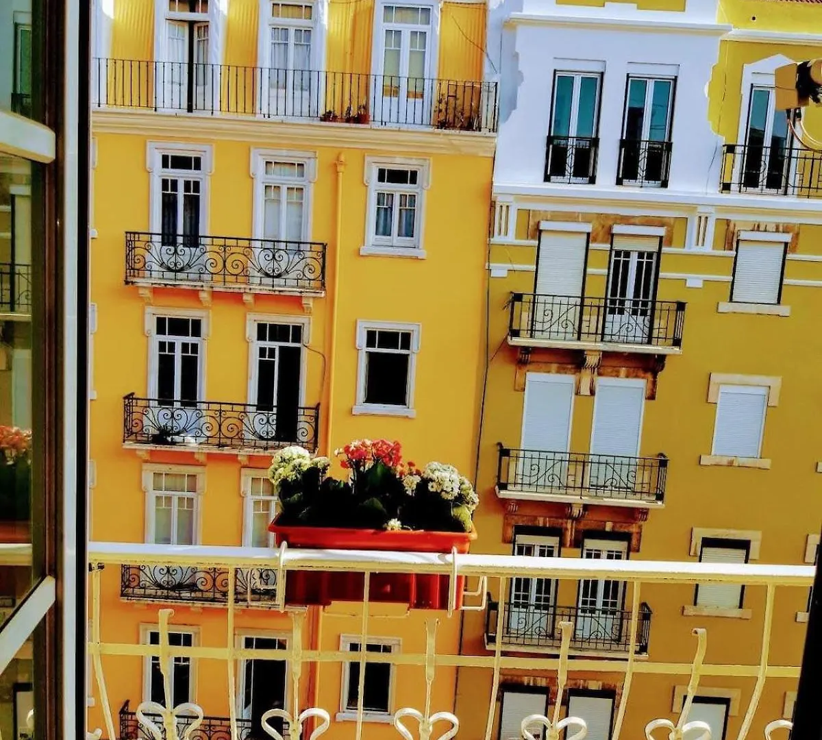 Lisbon Metro Arroios Apartment