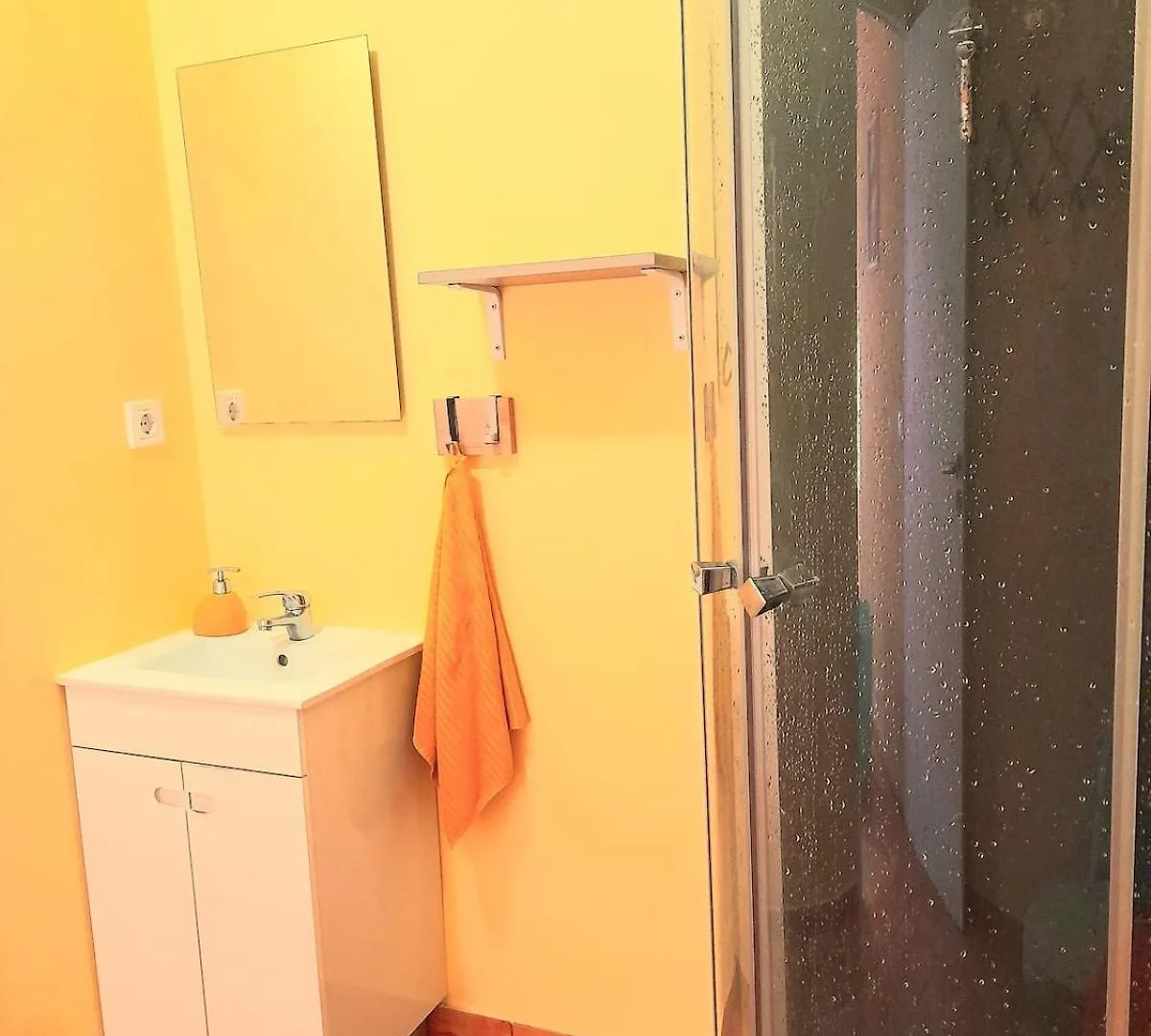 Lisbon Metro Arroios Apartment