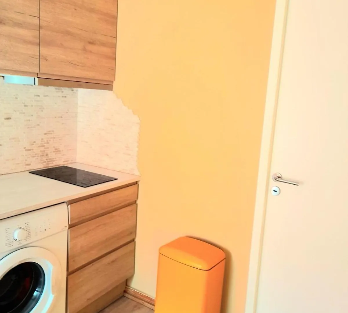 Lisbon Metro Arroios Apartment 0*,