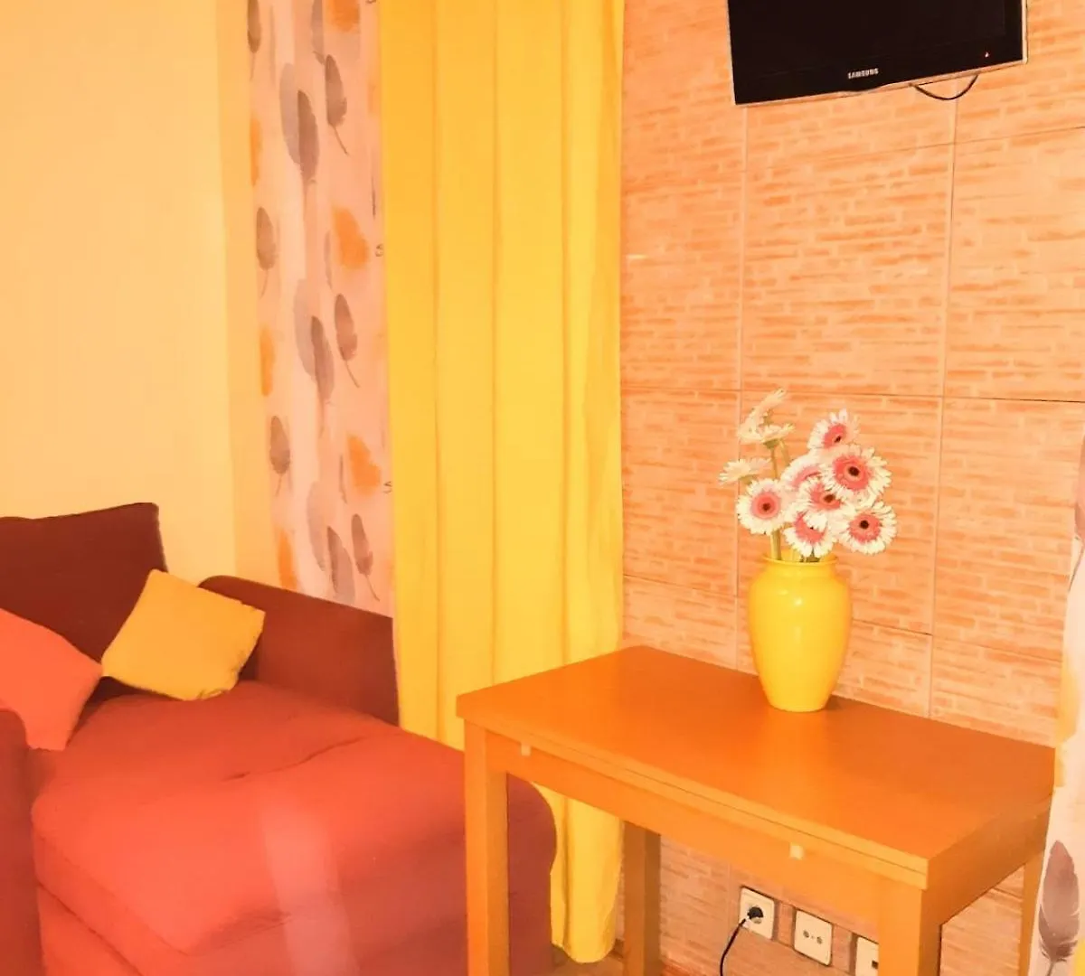 Lisbon Metro Arroios Apartment