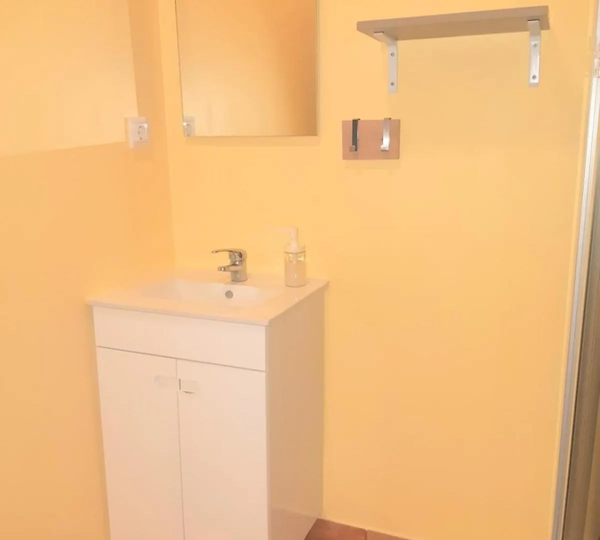 Lisbon Metro Arroios Apartment